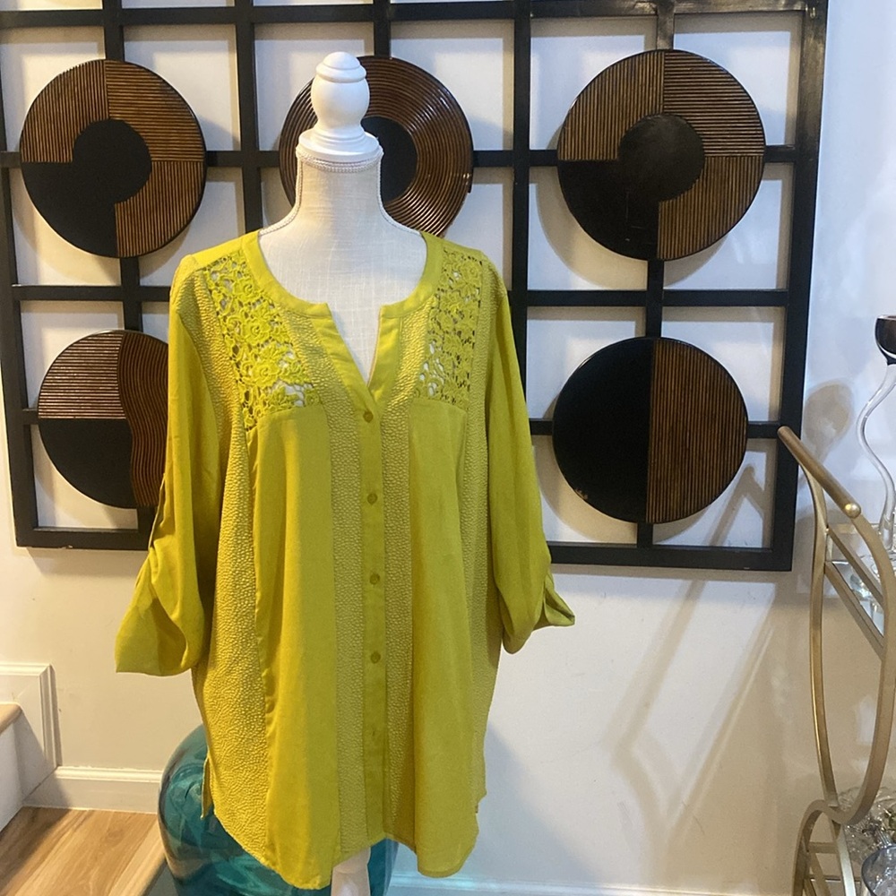 Beautiful Calvin Klein blouse like new